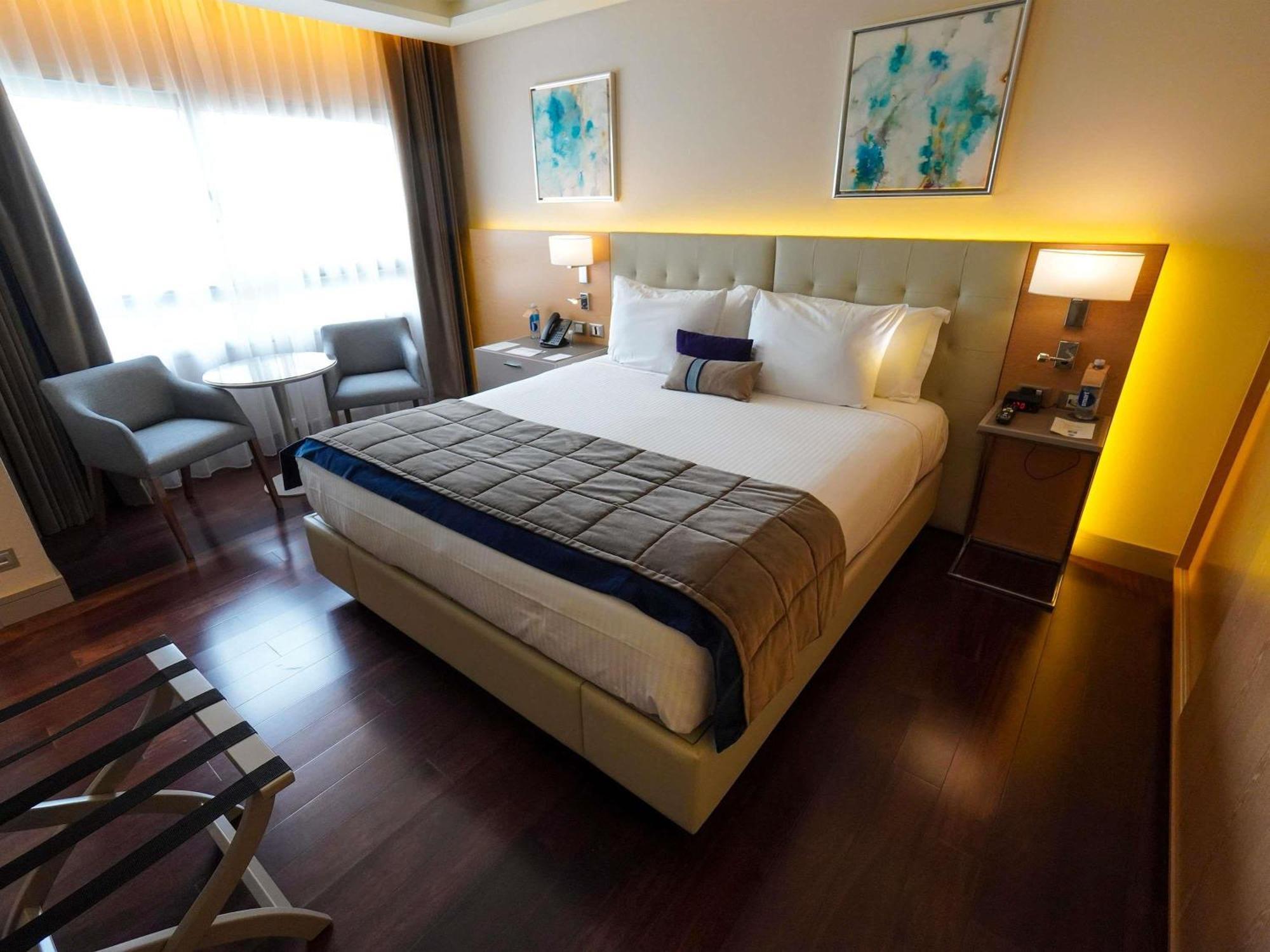 Superior King Room,1714100501:JPEG