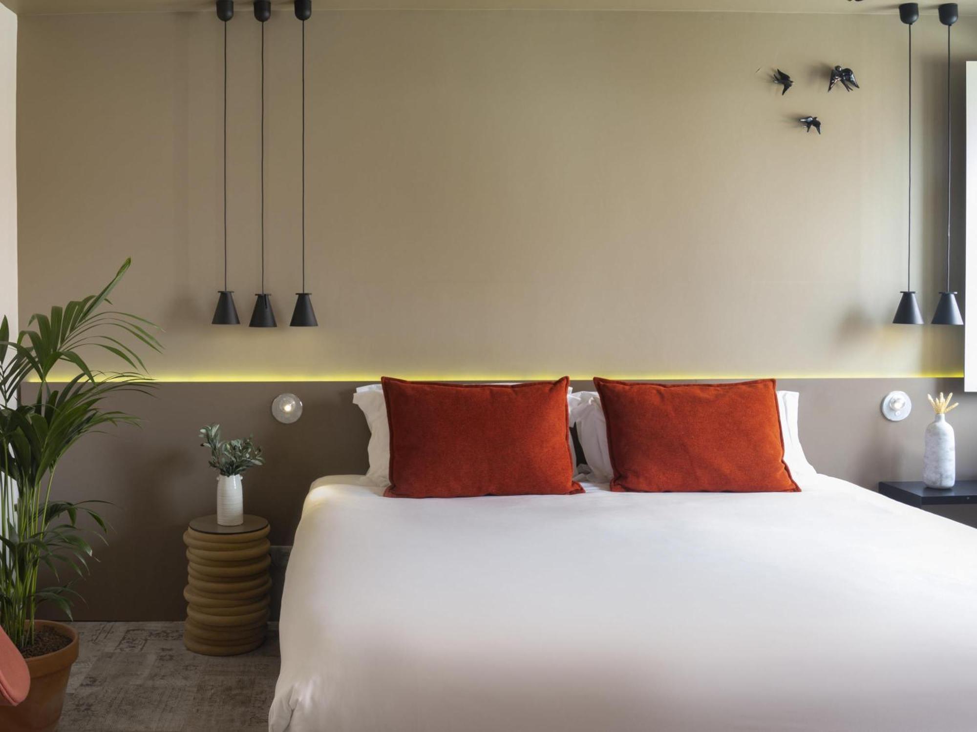 Classic Double Room,1729979941:JPEG