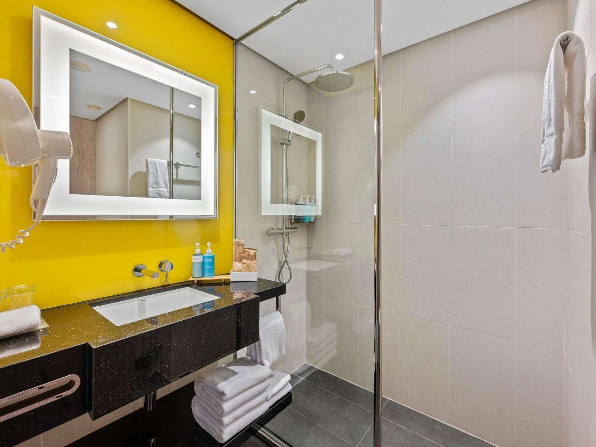 Executive Room with Two Single Beds,1742618283:JPEG