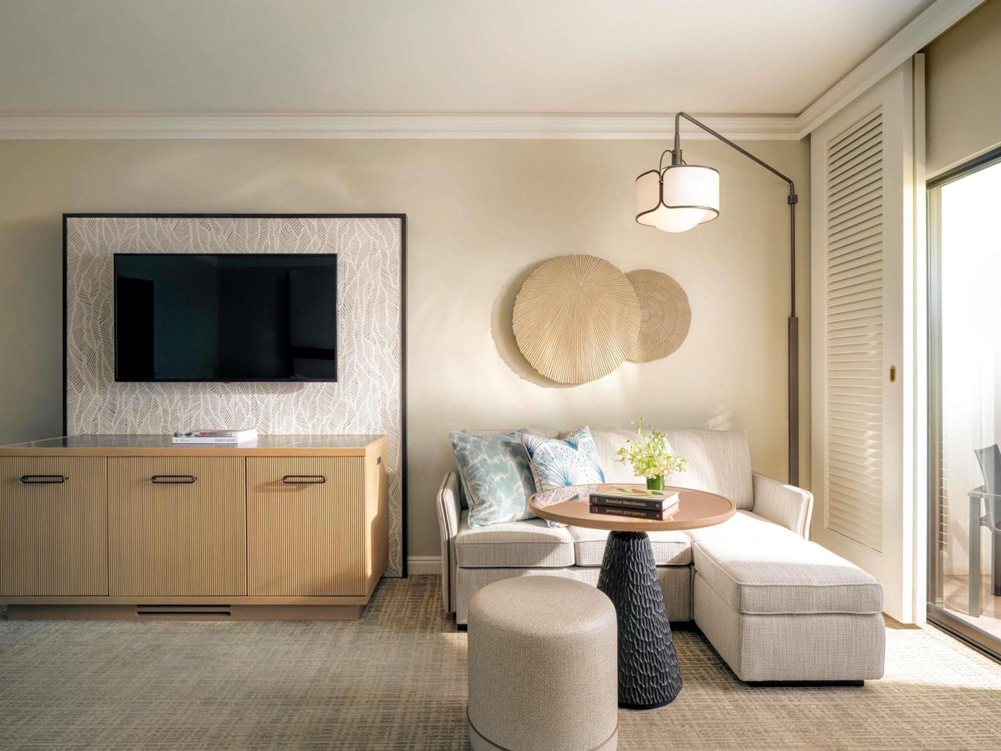Deluxe King Room with Ocean View