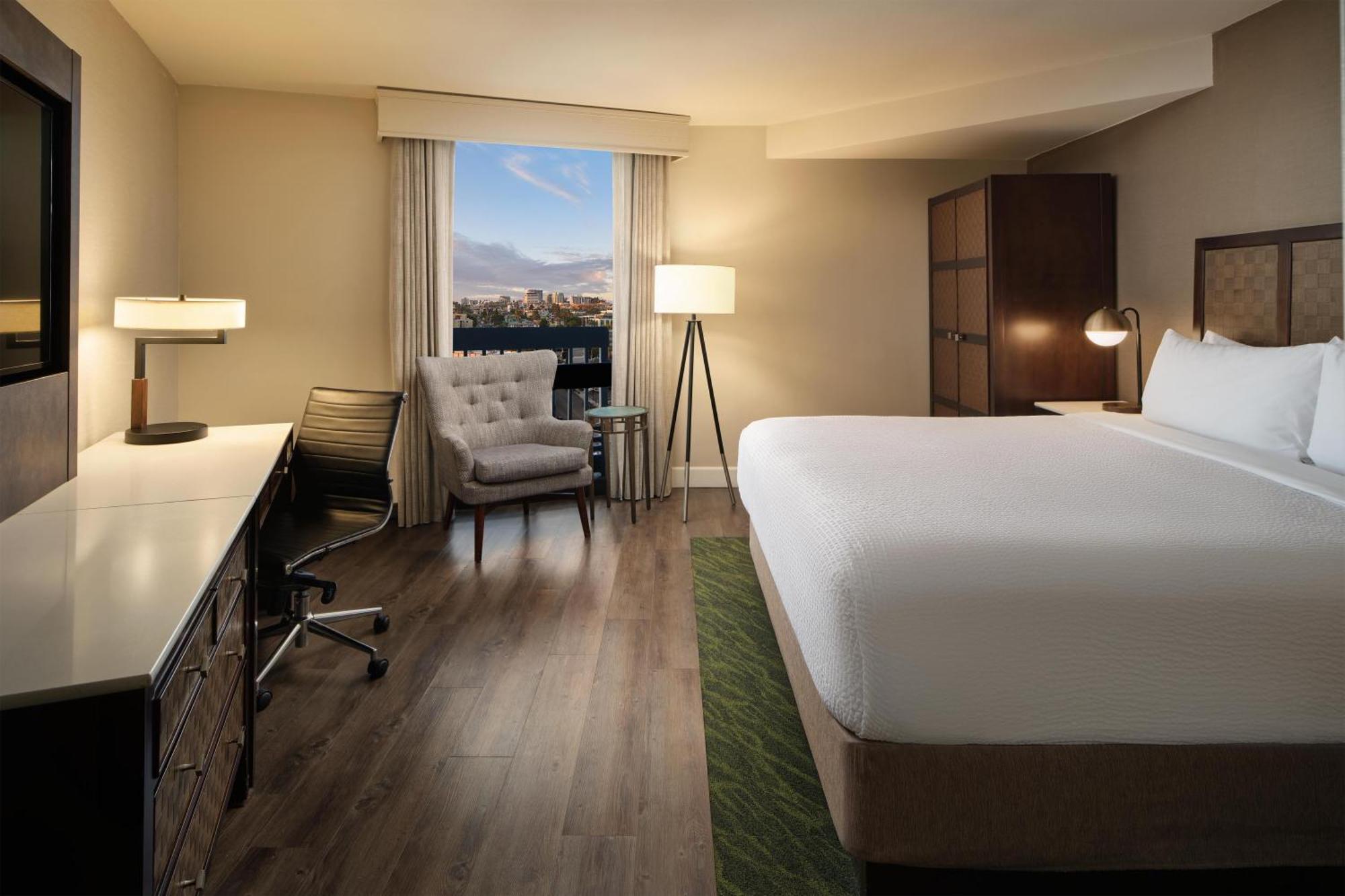 King Room City View Higher Floor or Non-Smoking,1722912420:JPEG