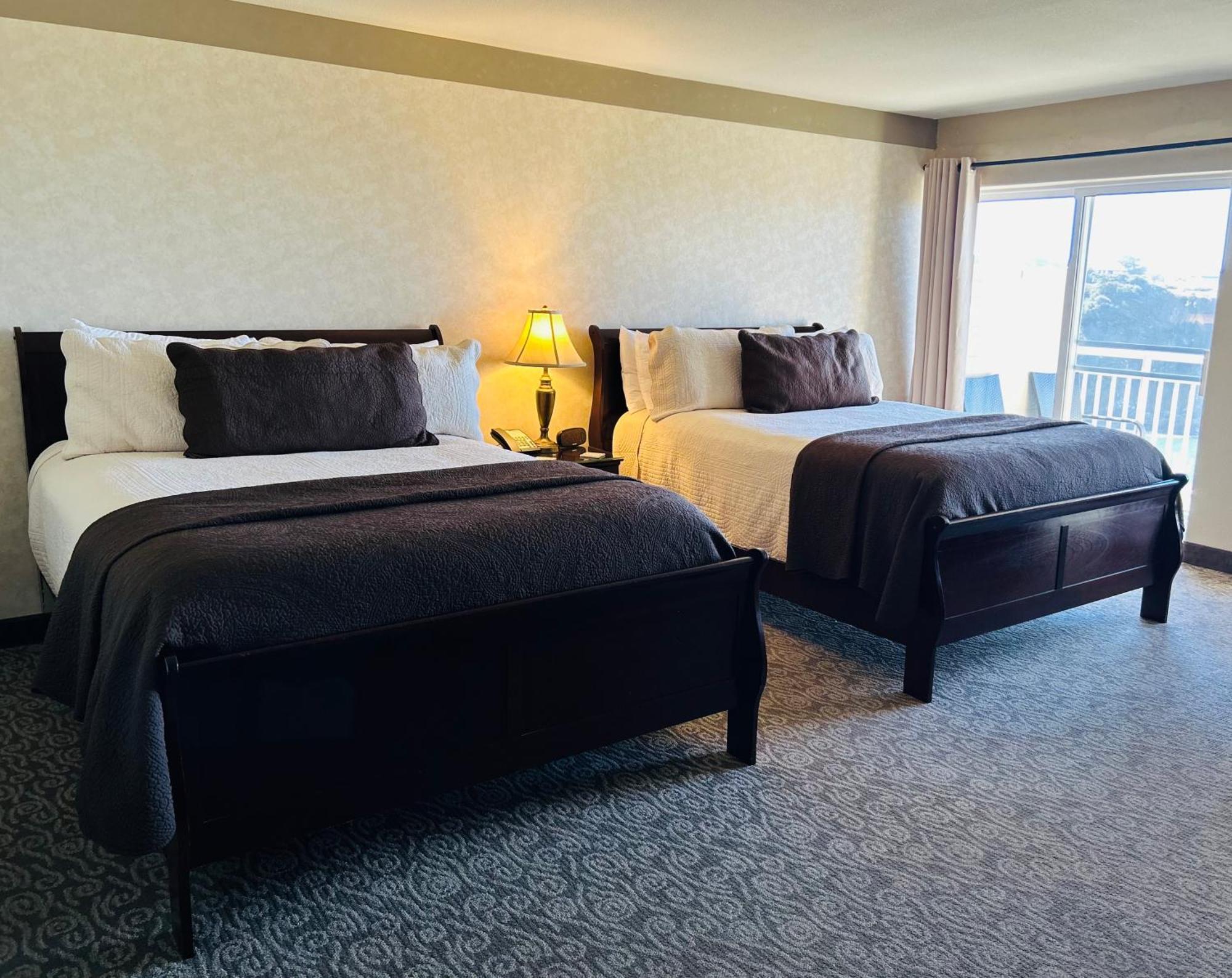 Queen Room with Two Queen Beds,1722957237:JPEG