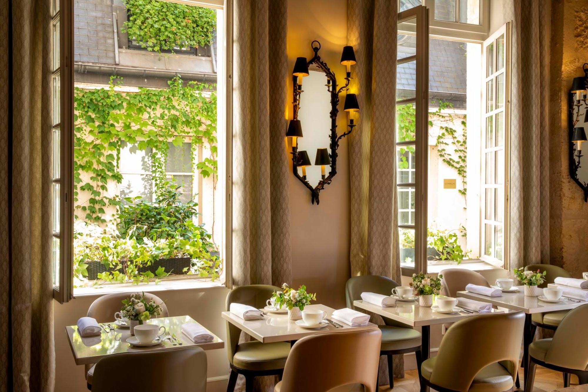 Deluxe Double Room,1739373773:JPEG