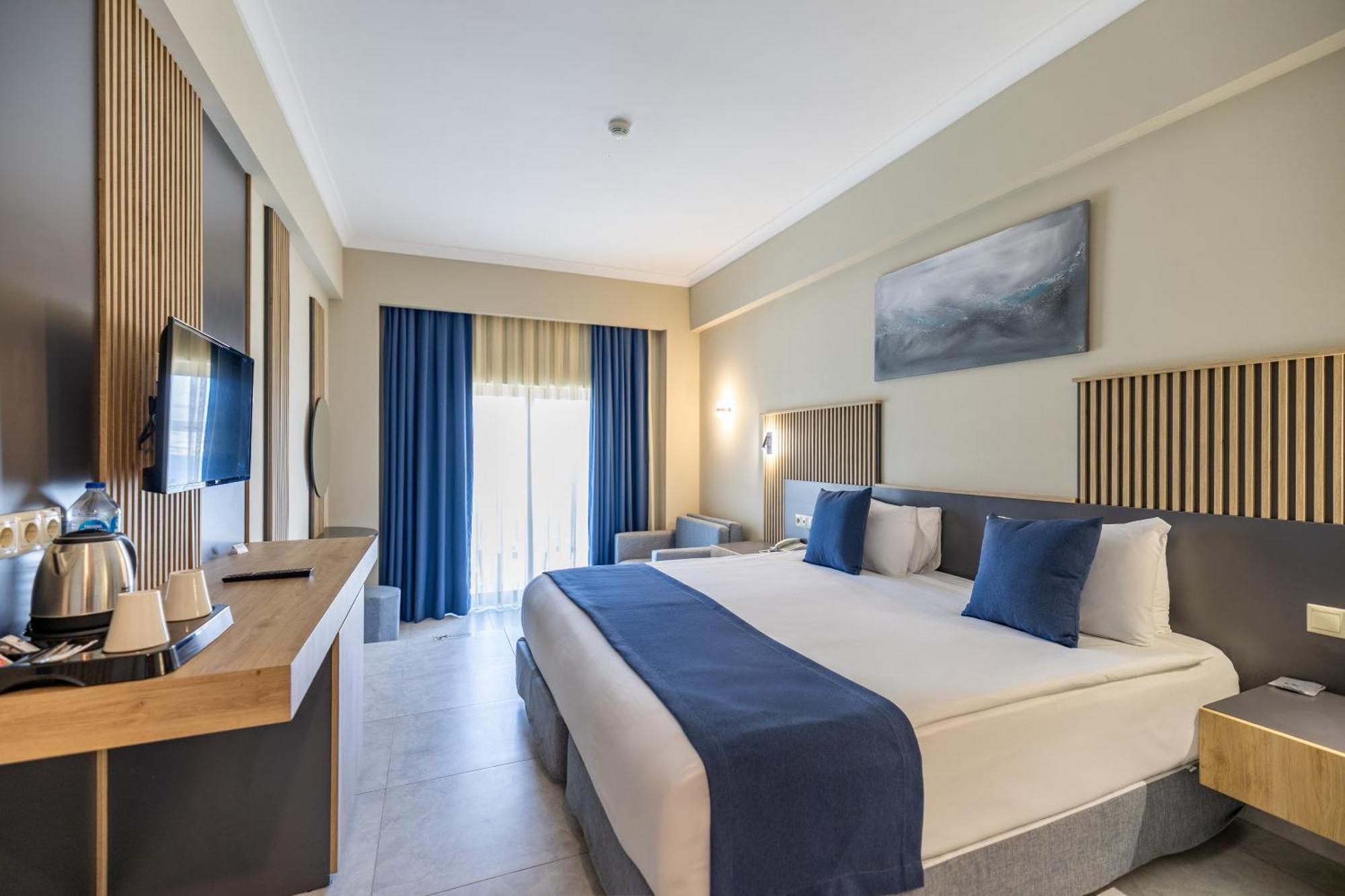 Standard Double or Twin Room with Garden View