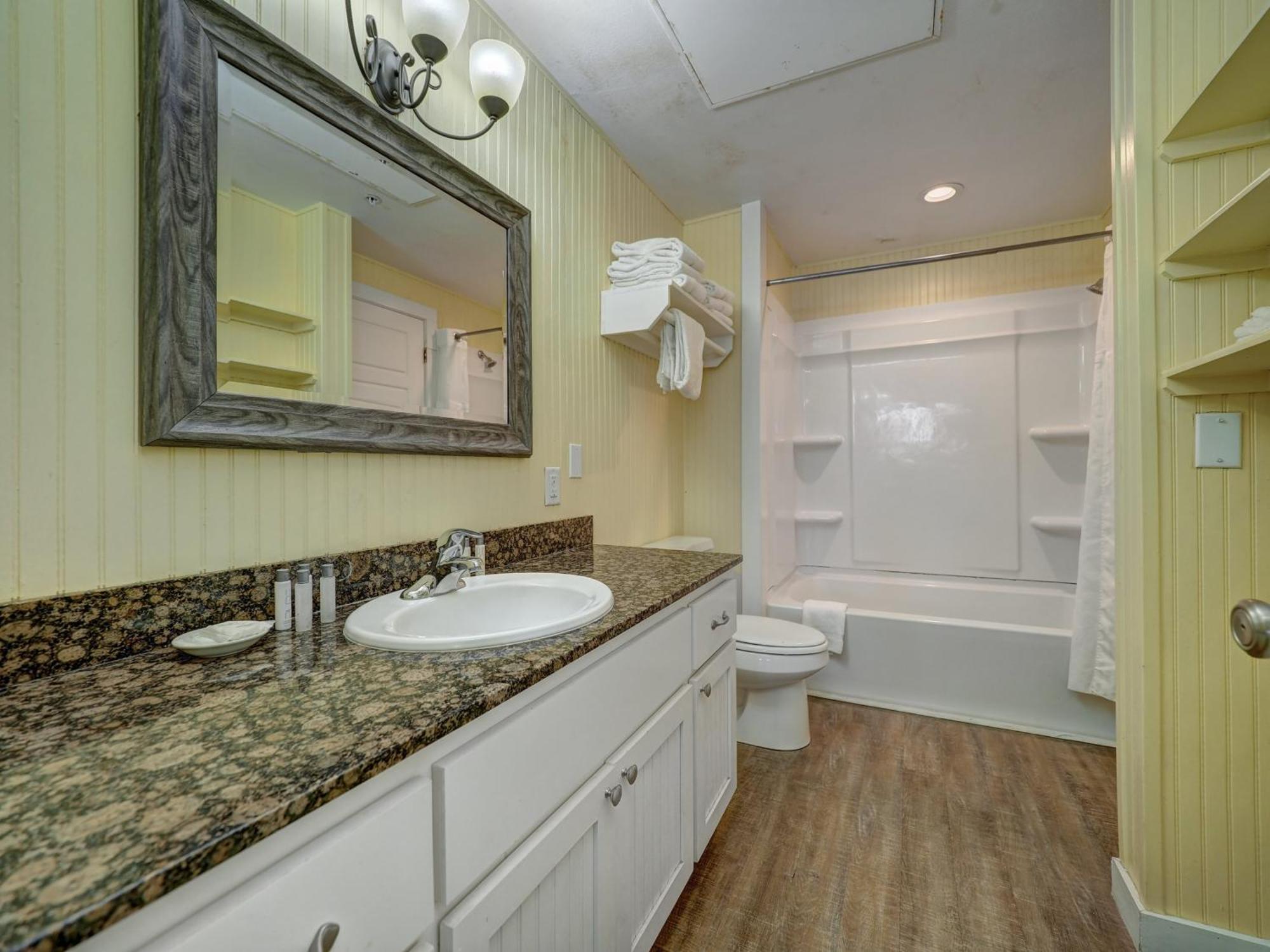 Queen Suite