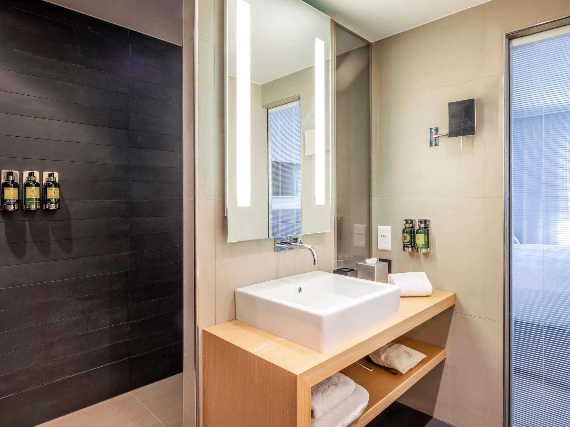 Superior Twin Room with City View