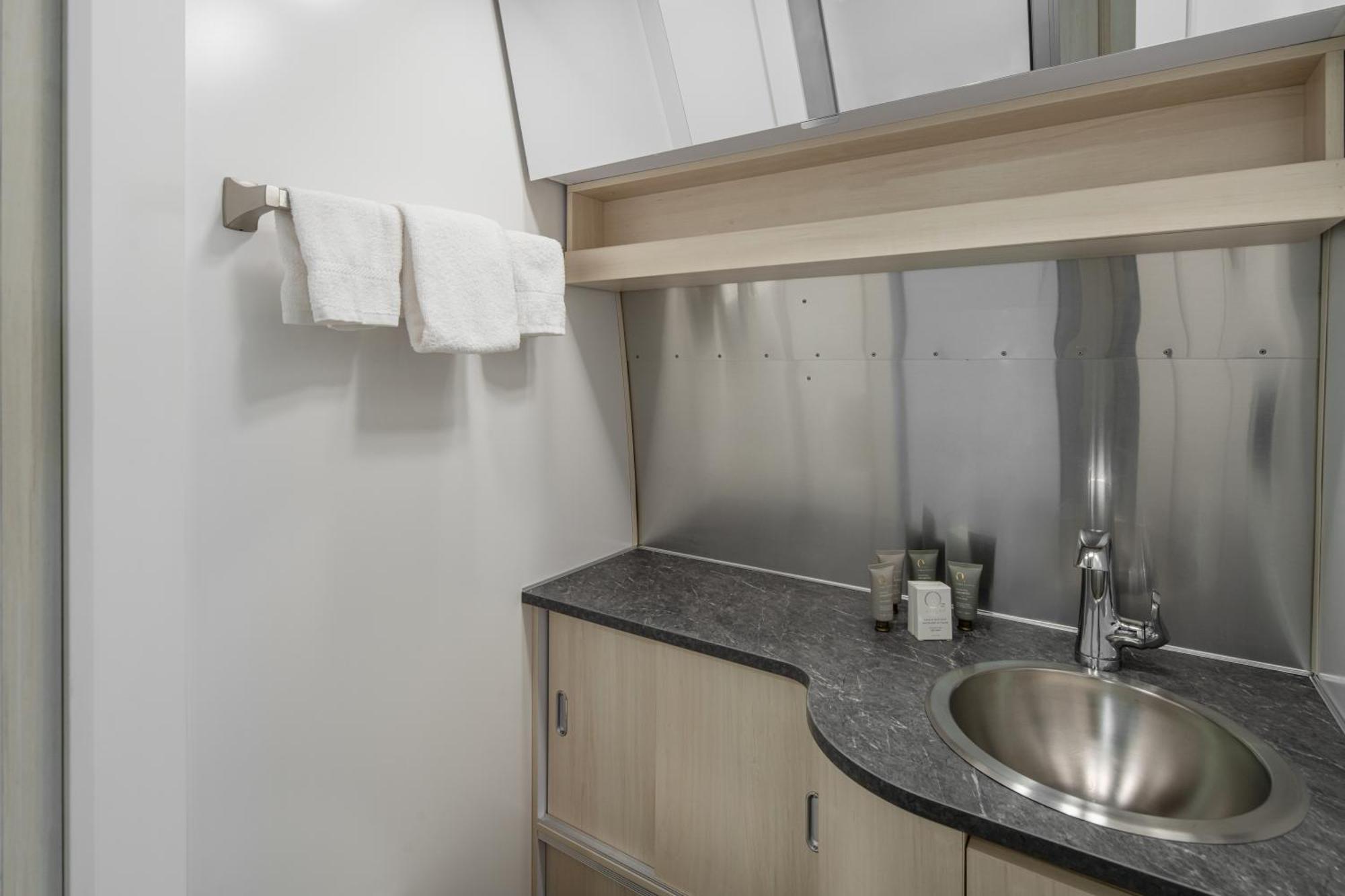 Airstream Rental w or Two Twins,1742937531:JPEG