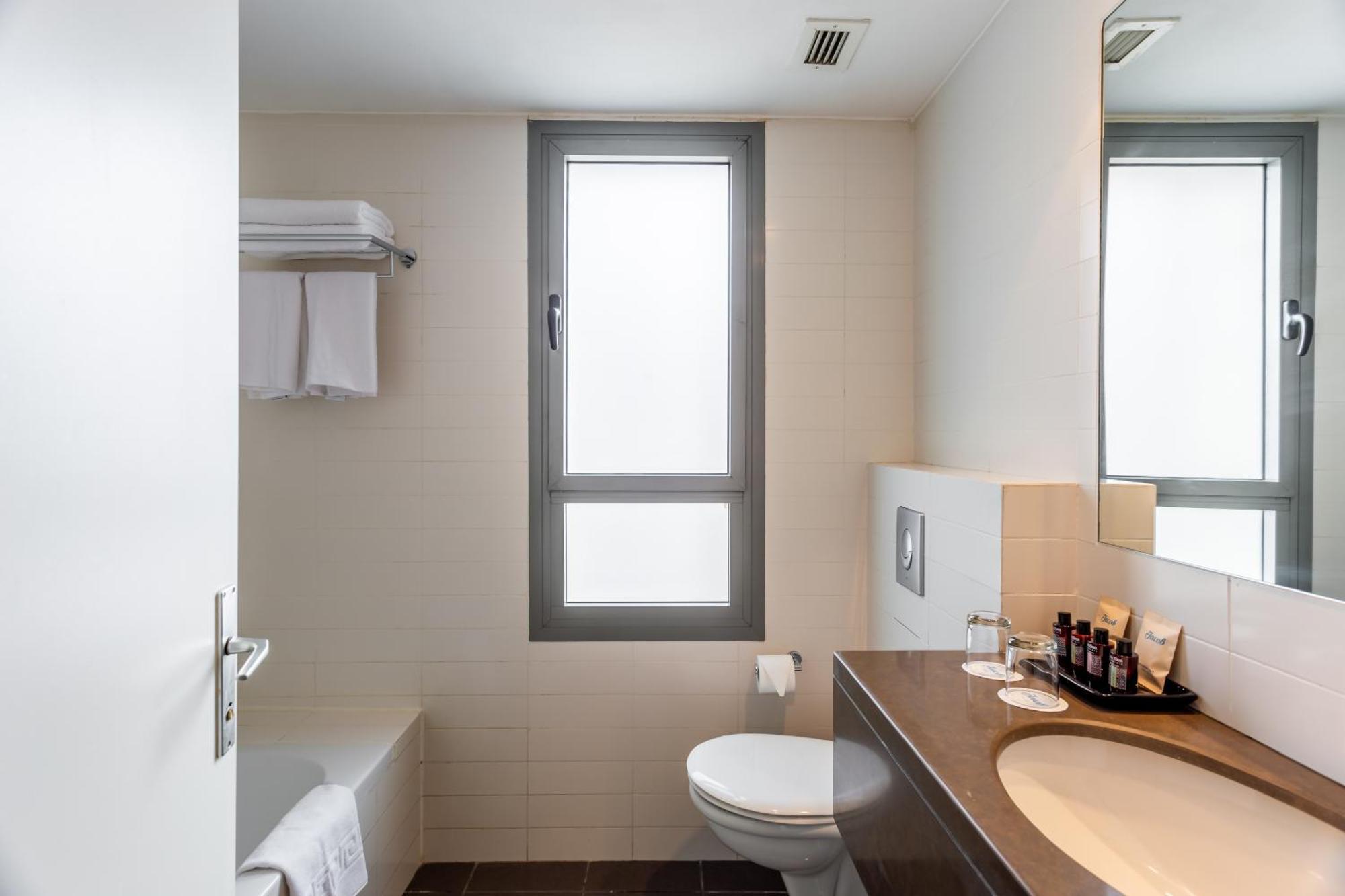 Classic Double or Twin Room,1746844657:JPEG