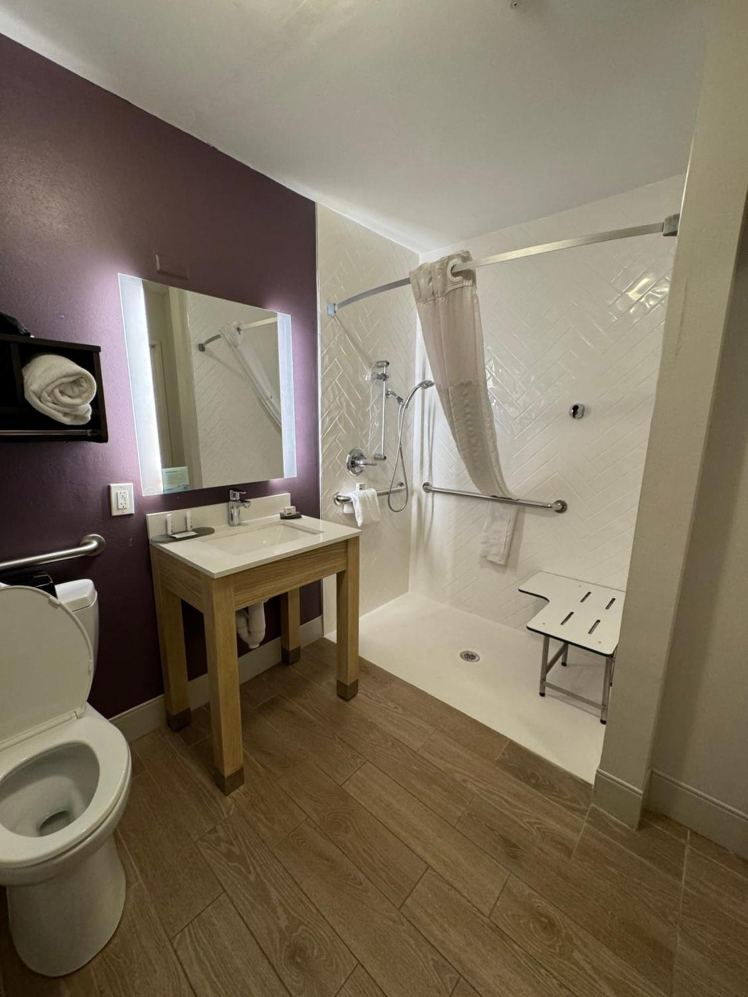 King Room - Mobility Access/Non-Smoking,1746882136:JPEG