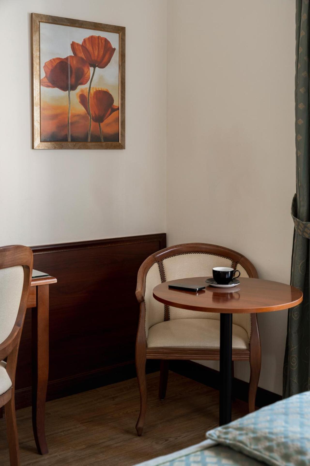 Superior Double or Twin Room,1756404099:JPEG