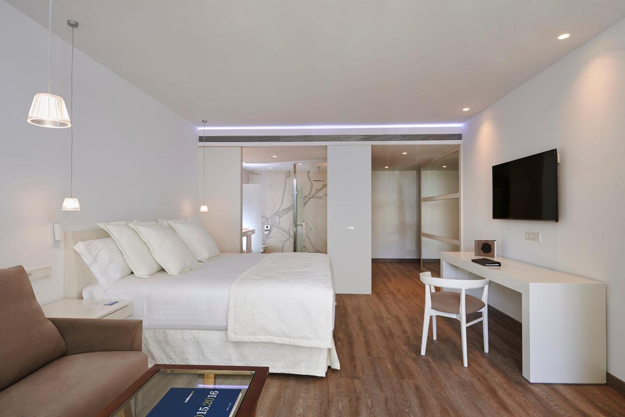 Premium Room,1756405685:JPEG