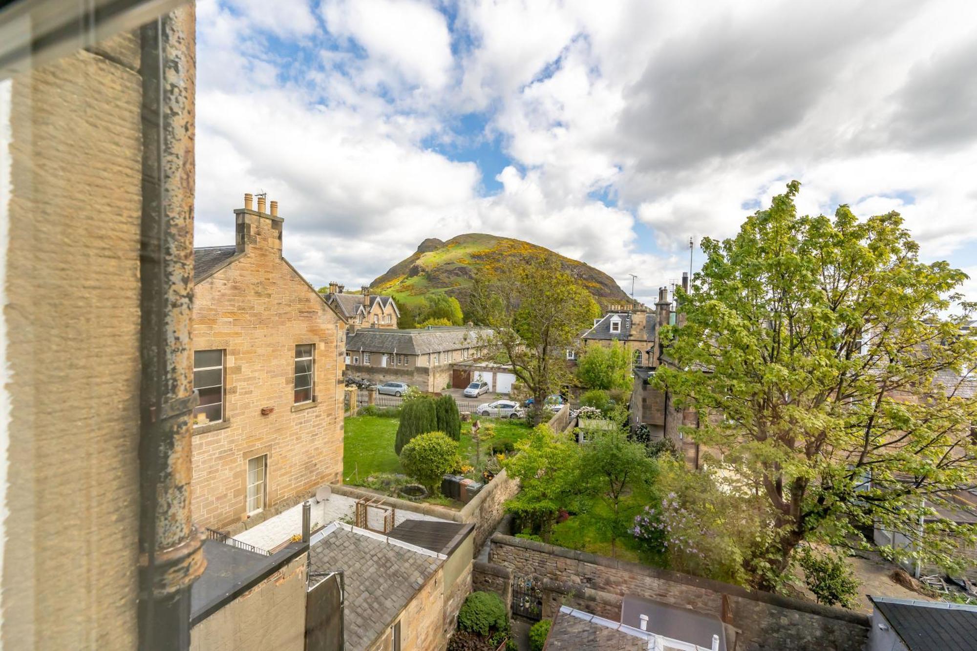 Deluxe King Room,1756501247:JPEG