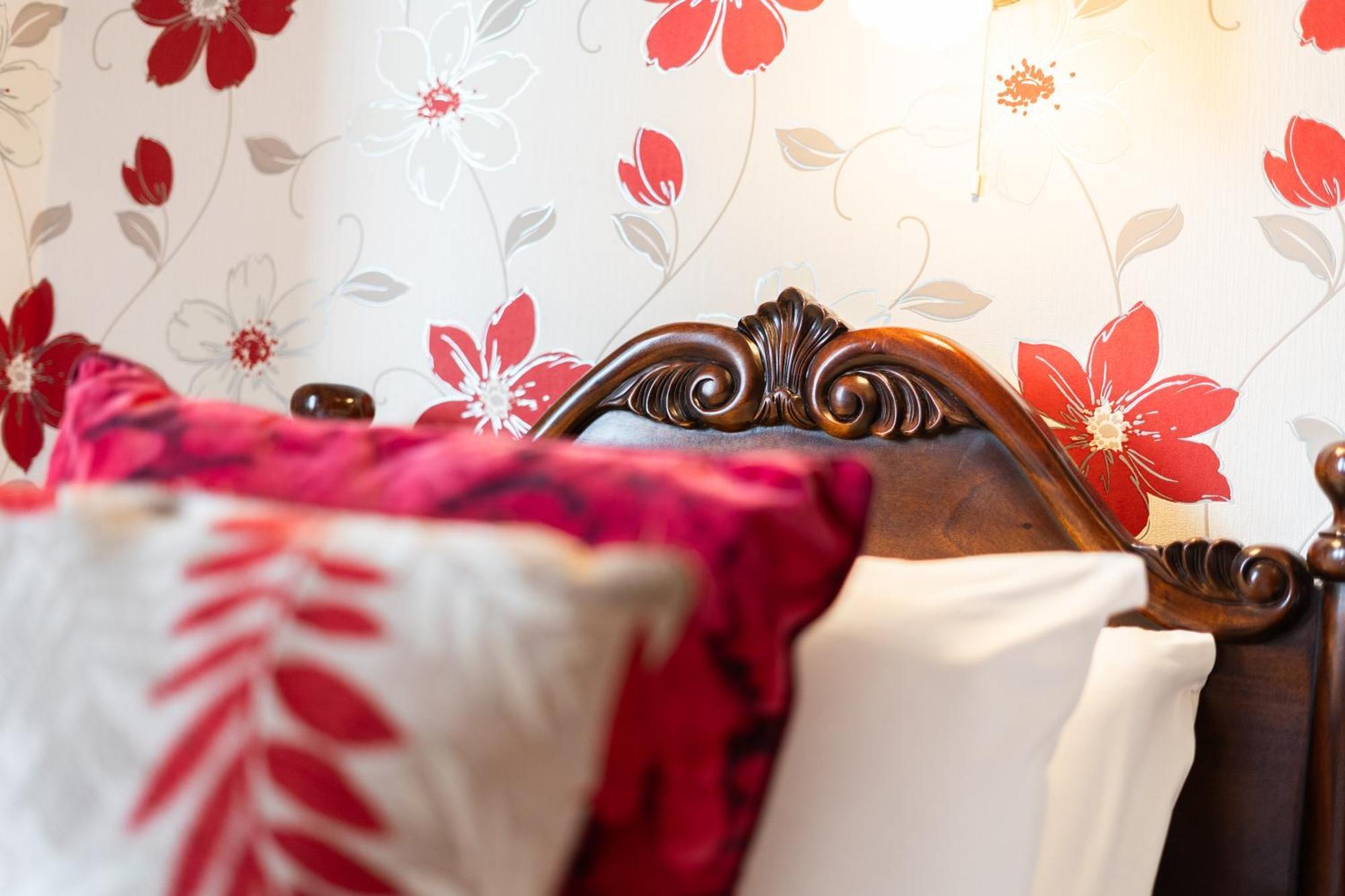 Deluxe Family Room,1756501289:JPEG