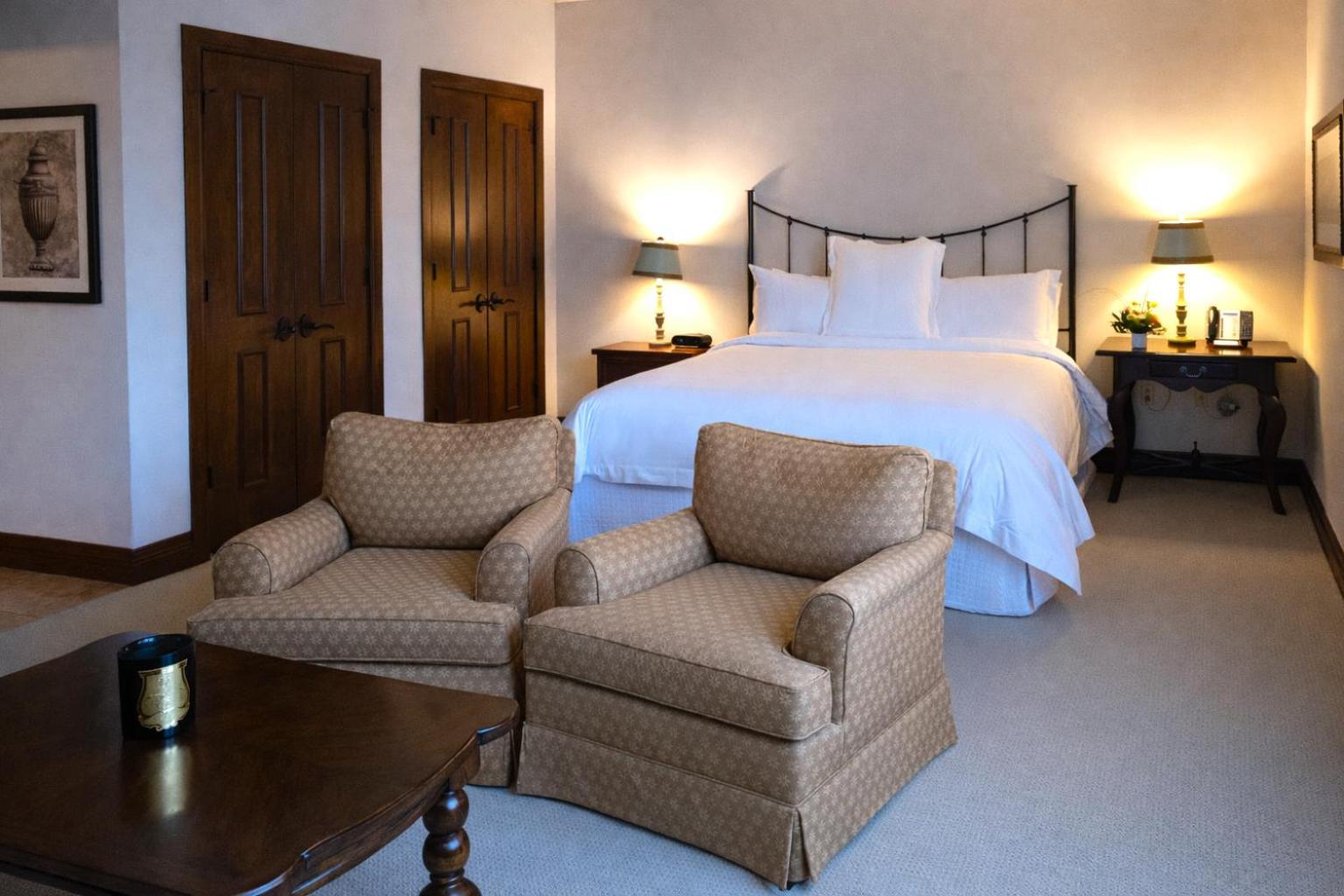 Executive Suite,1756536749:JPEG