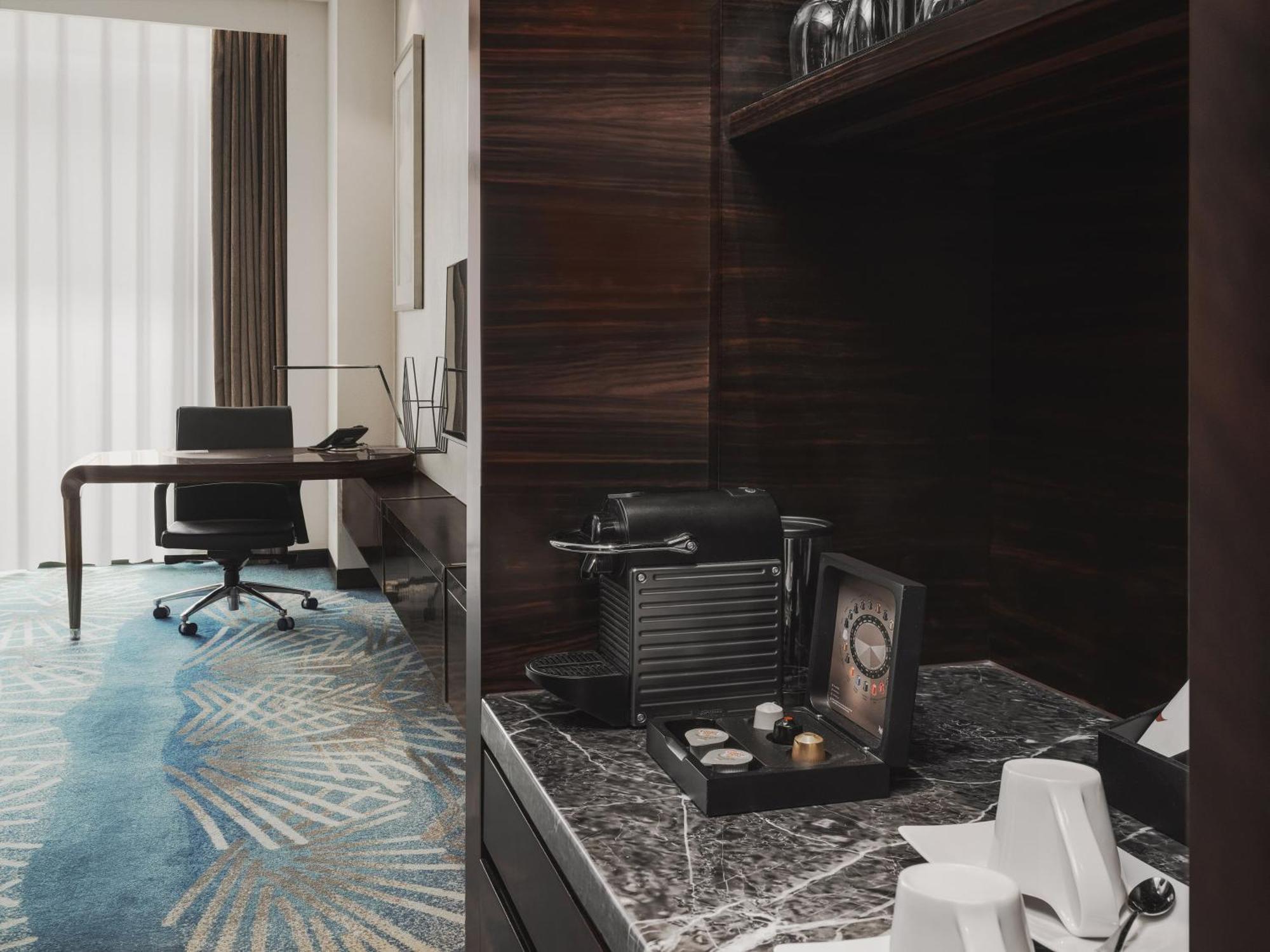 Deluxe Junior Suite Red Level,1756548988:JPEG