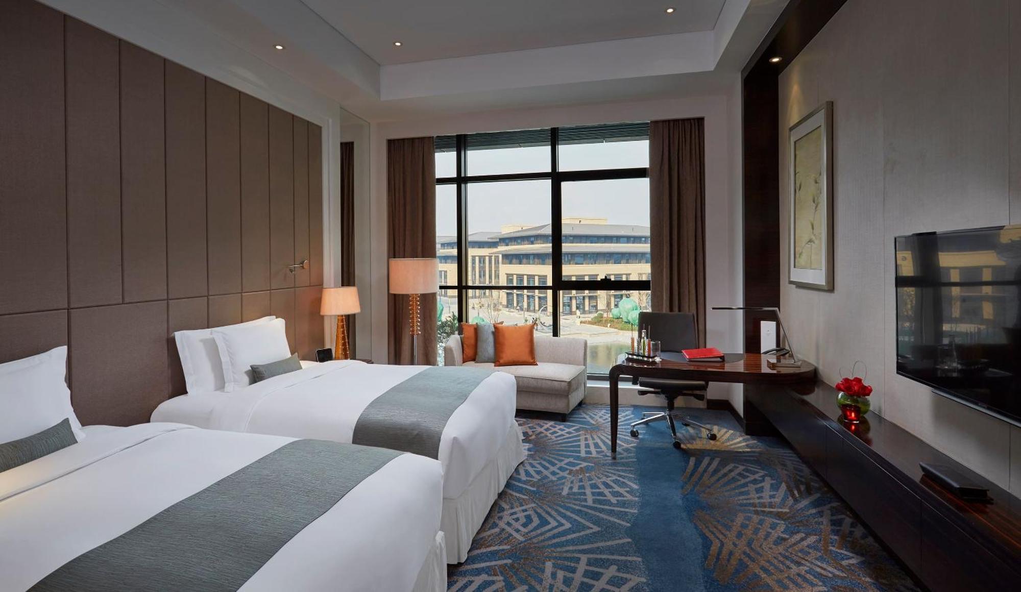 Premium with View,1756548987:JPEG