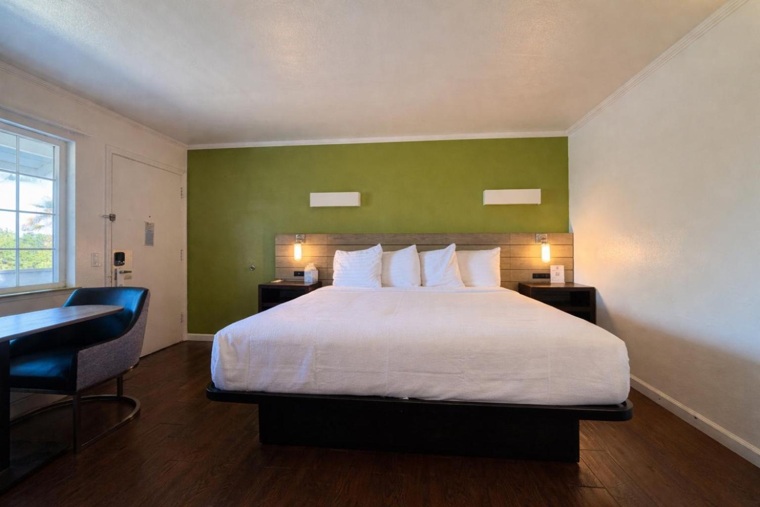 Classic King Room,1758540080:JPEG