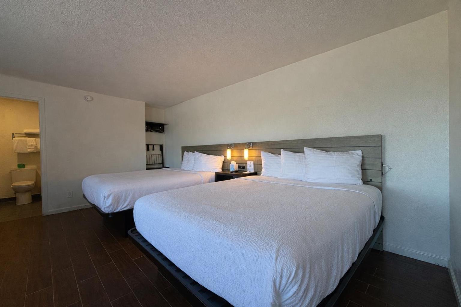 Classic 2 Queen Room,1758540274:JPEG