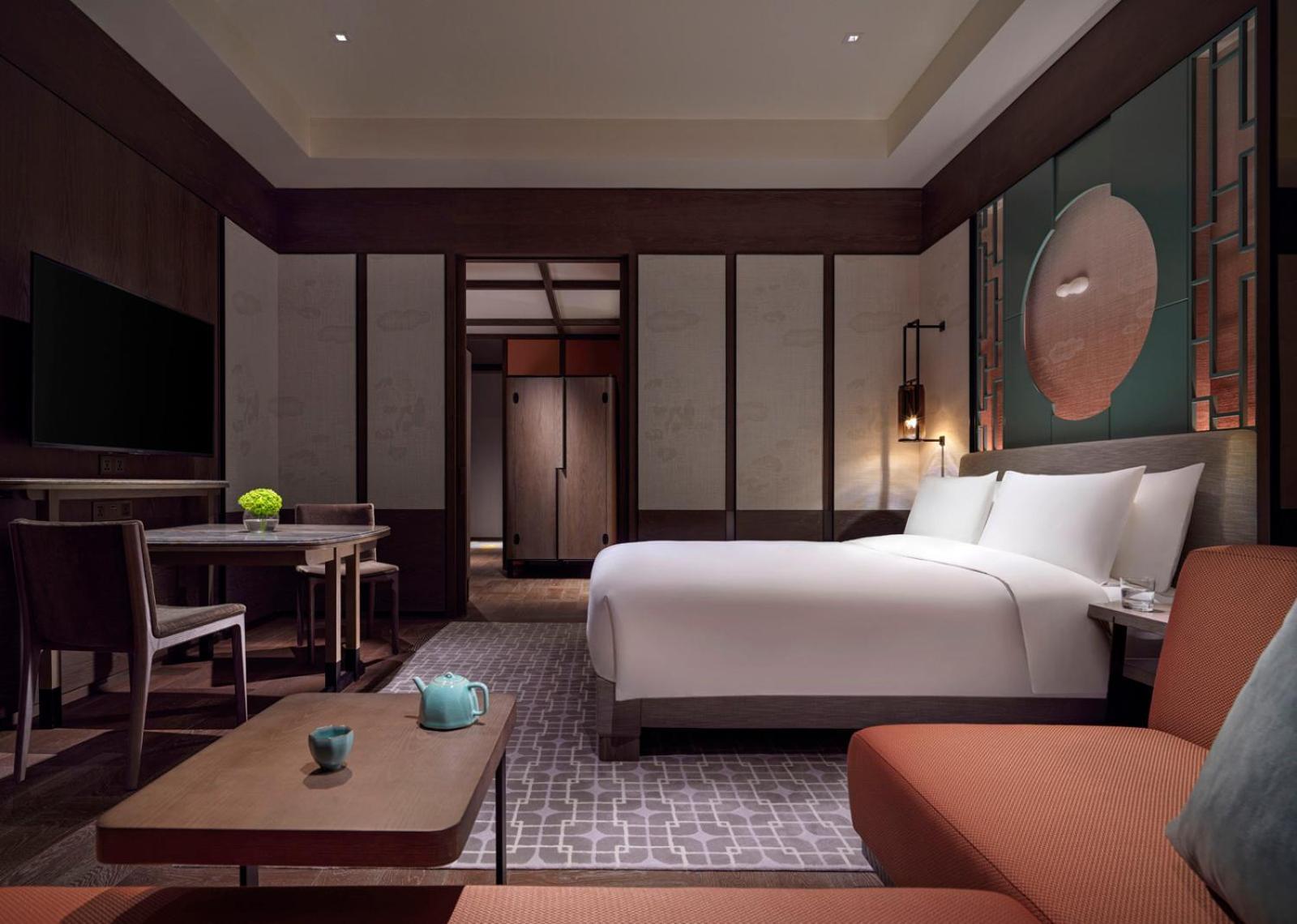 King Room,1765513531:JPEG
