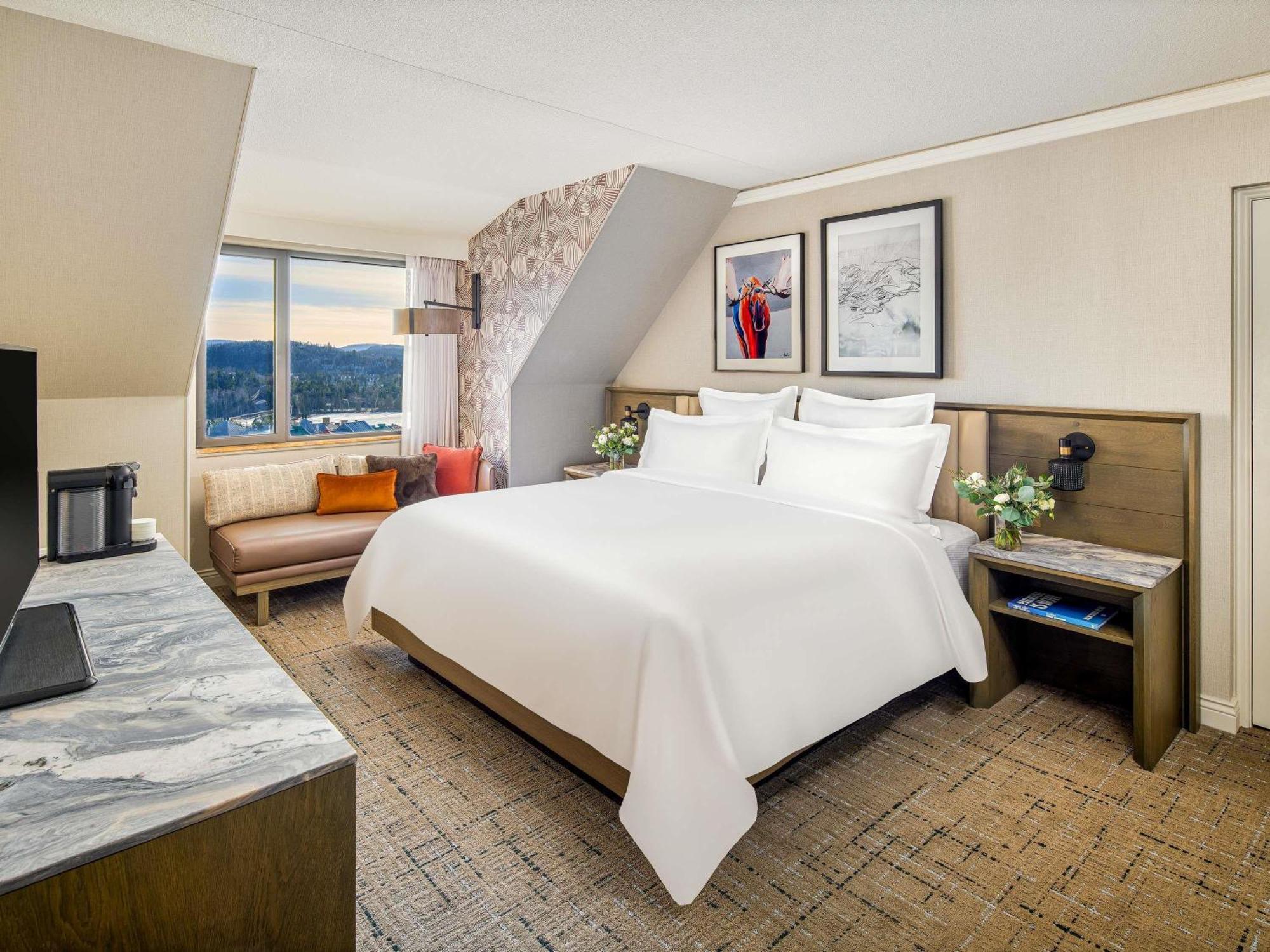 Fairmont Gold King Room Exclusive Lounge Access