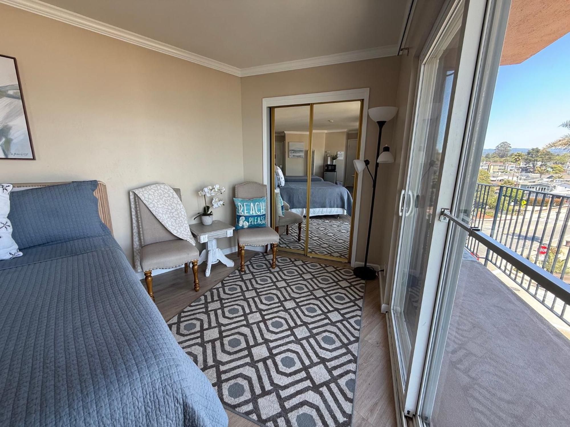 Queen Suite with Sea View