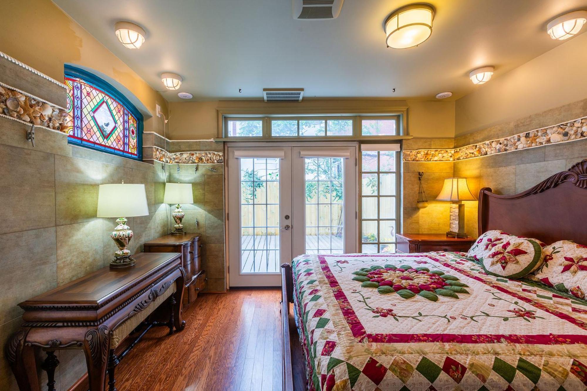 Deluxe King Room