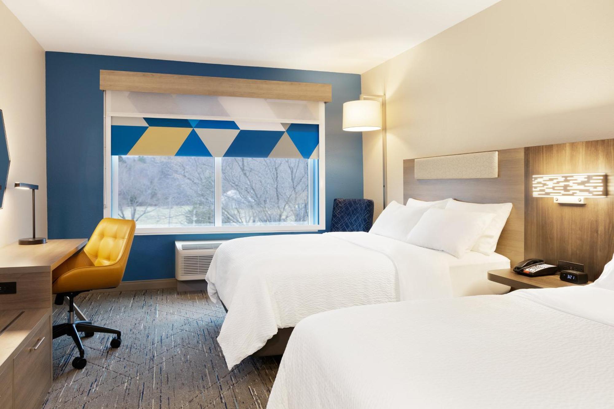 Suite with Two Beds - Non-Smoking
