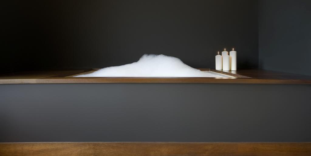 Large Double Room,695556597:JPEG