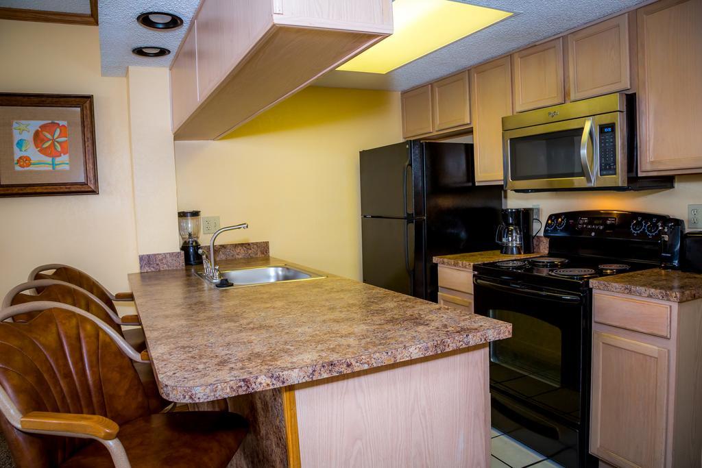 One-Bedroom Suite with Oceanfront View,198198892:JPEG