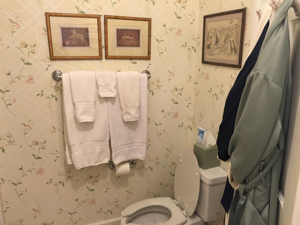 Victorian Room,1364414606:JPEG