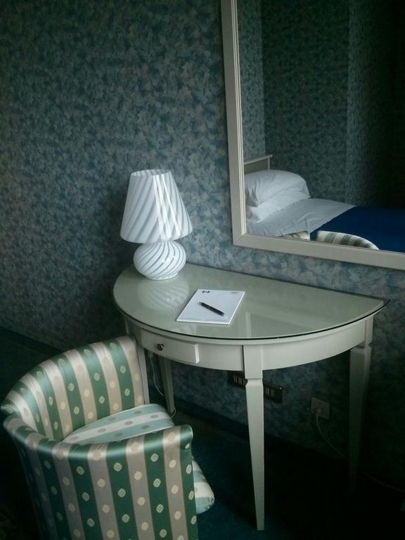 Single Room,228635900:JPEG