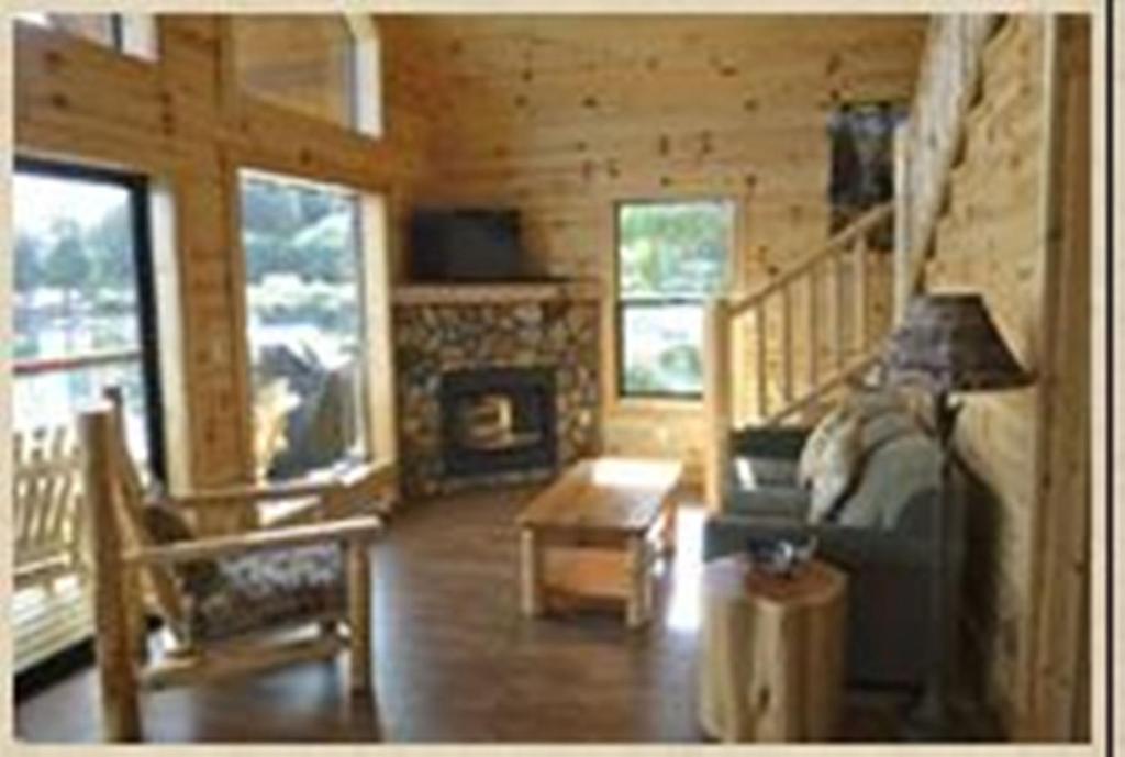 Ocean Front Cabin with Two Bathrooms,26940803:JPEG