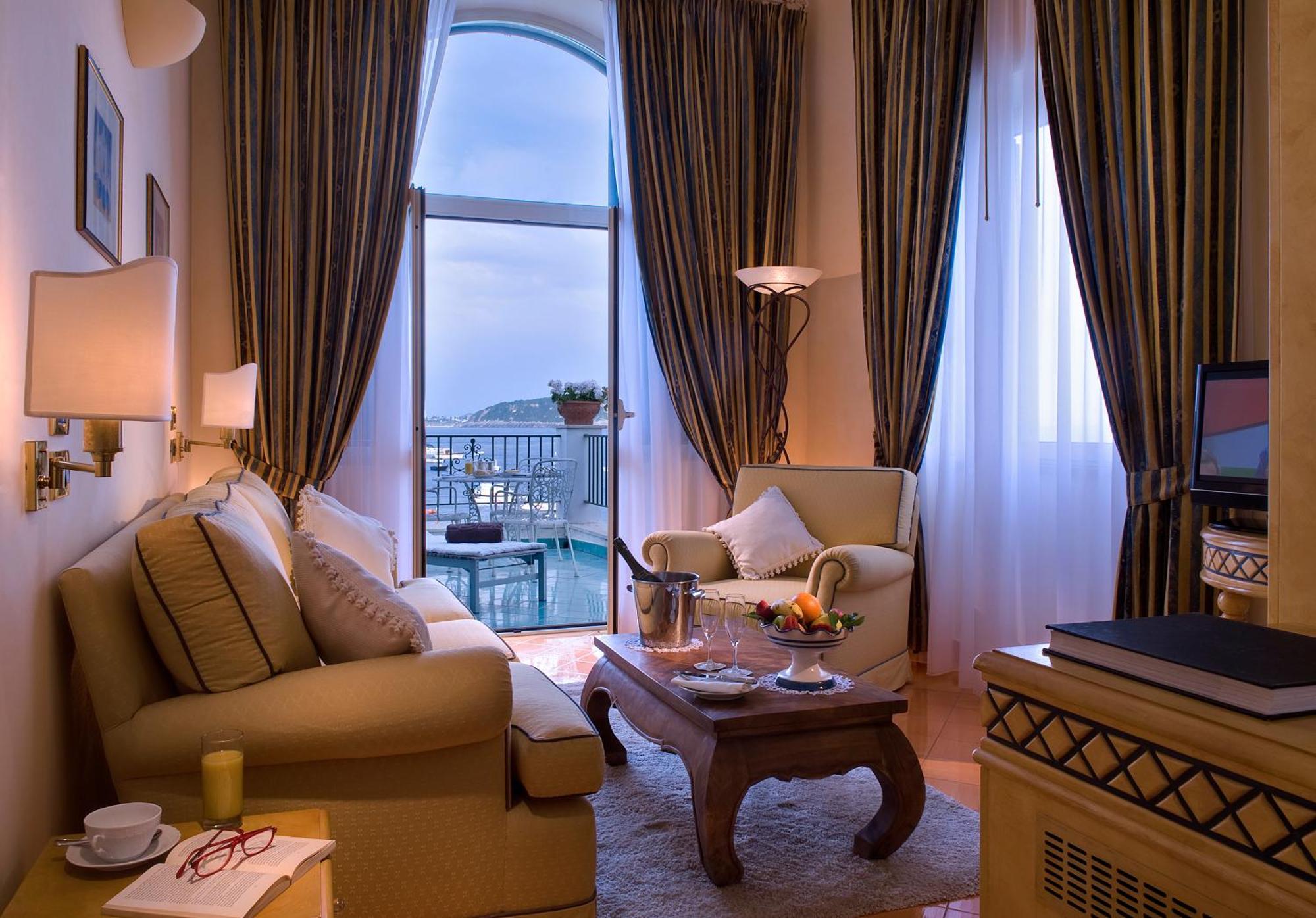 Suite with Sea View,130859840:JPEG