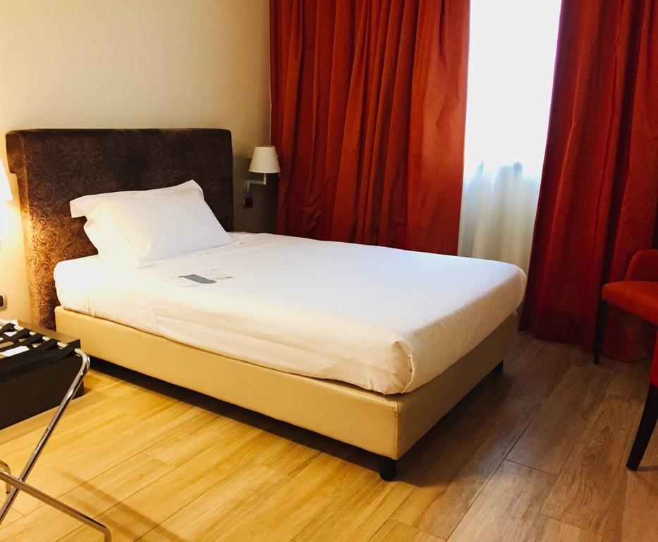 Queen Room - Disability Access,844760792:JPEG