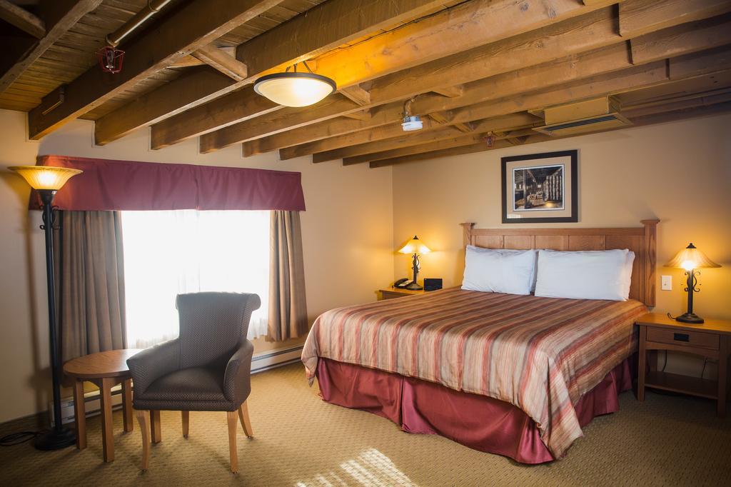 Signature King Room