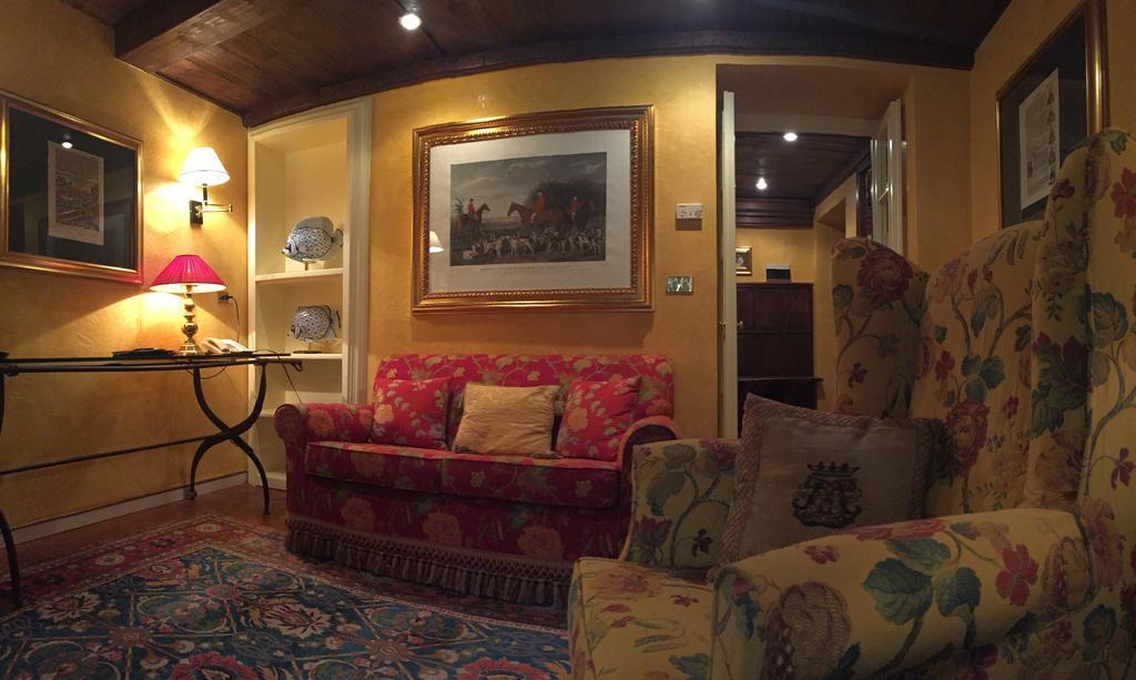 Superior Suite,400279623:JPEG