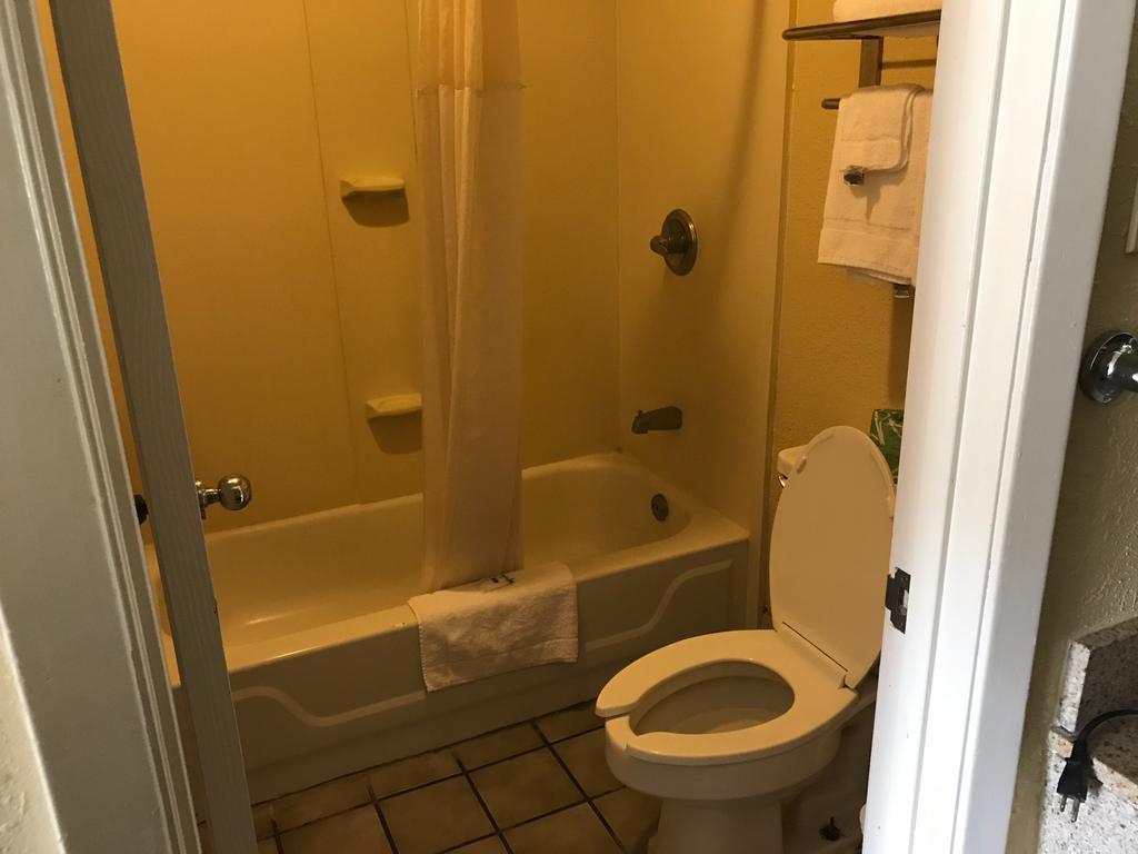 Double Room with Two Double Beds - Non-Smoking