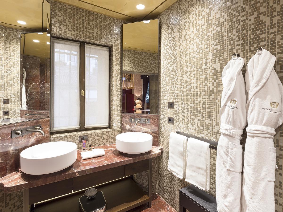 Luxury King Room,517671726:JPEG