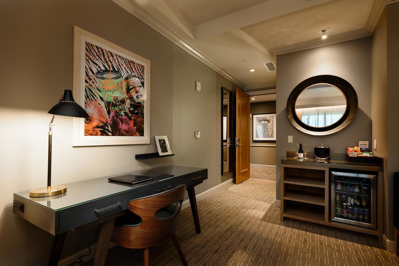 Premium Room, 1 King Bed,544769334:JPEG