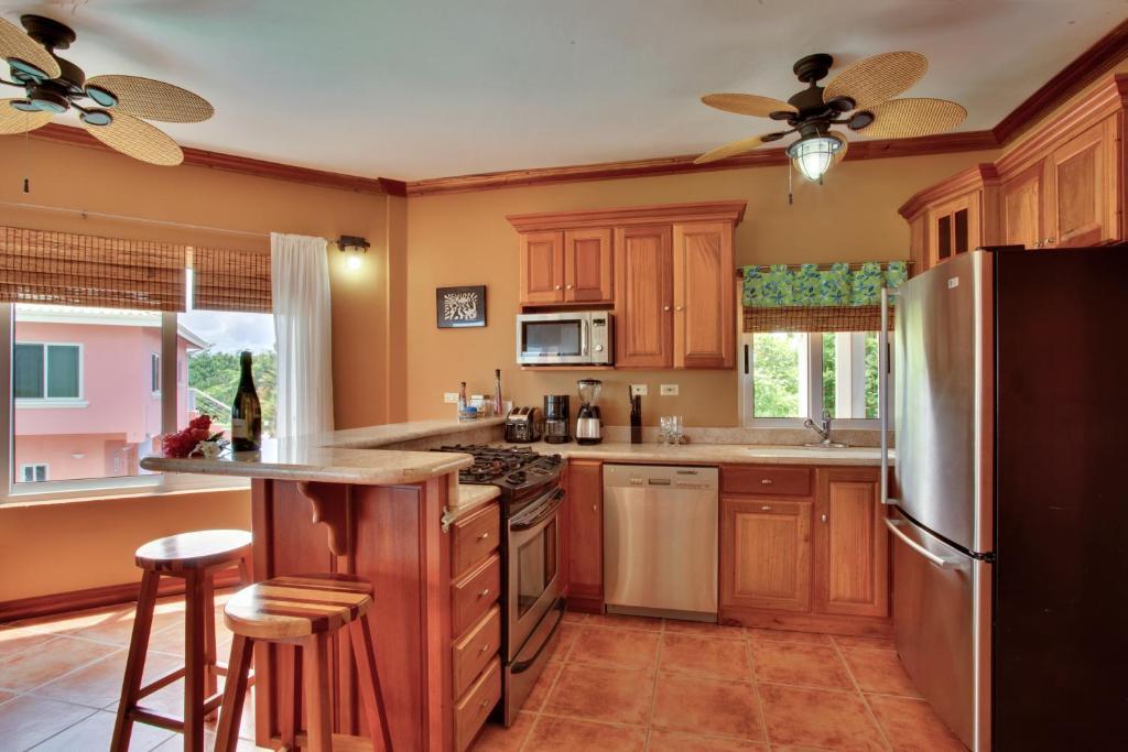 King Suite with Oceanfront View,57067738:JPEG