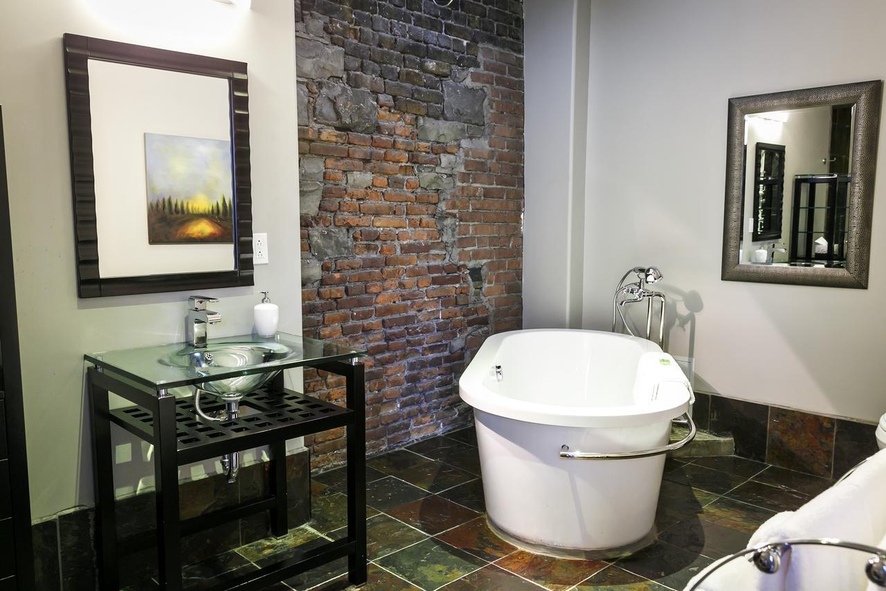 Deluxe Room,608593152:JPEG