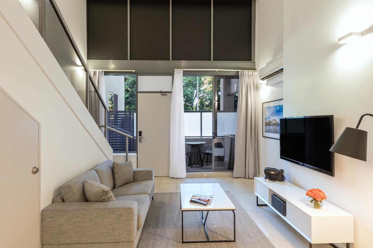 One Bedroom Street Suite,632133630:JPEG