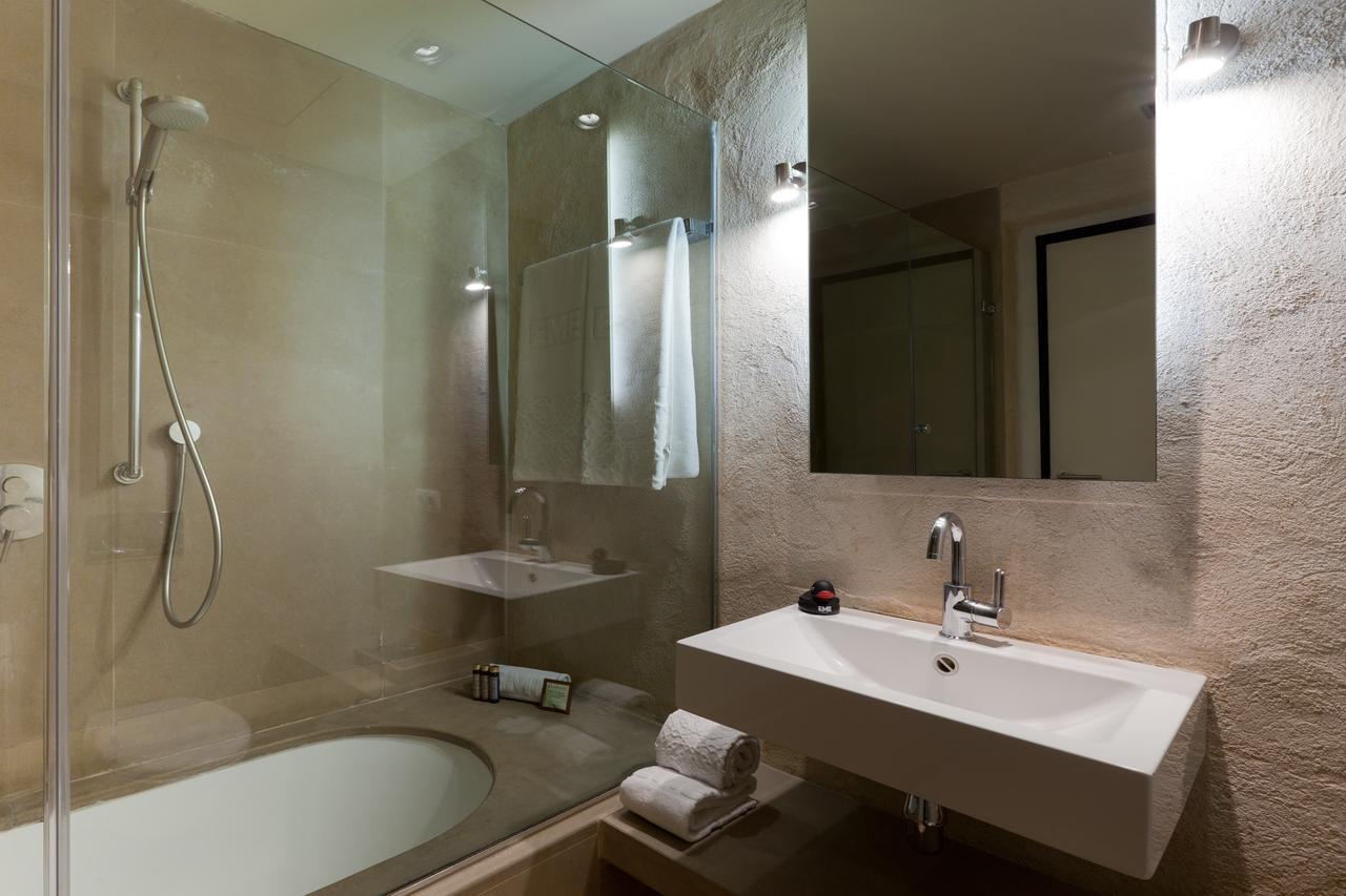 Deluxe Double Room with Views,887252986:JPEG