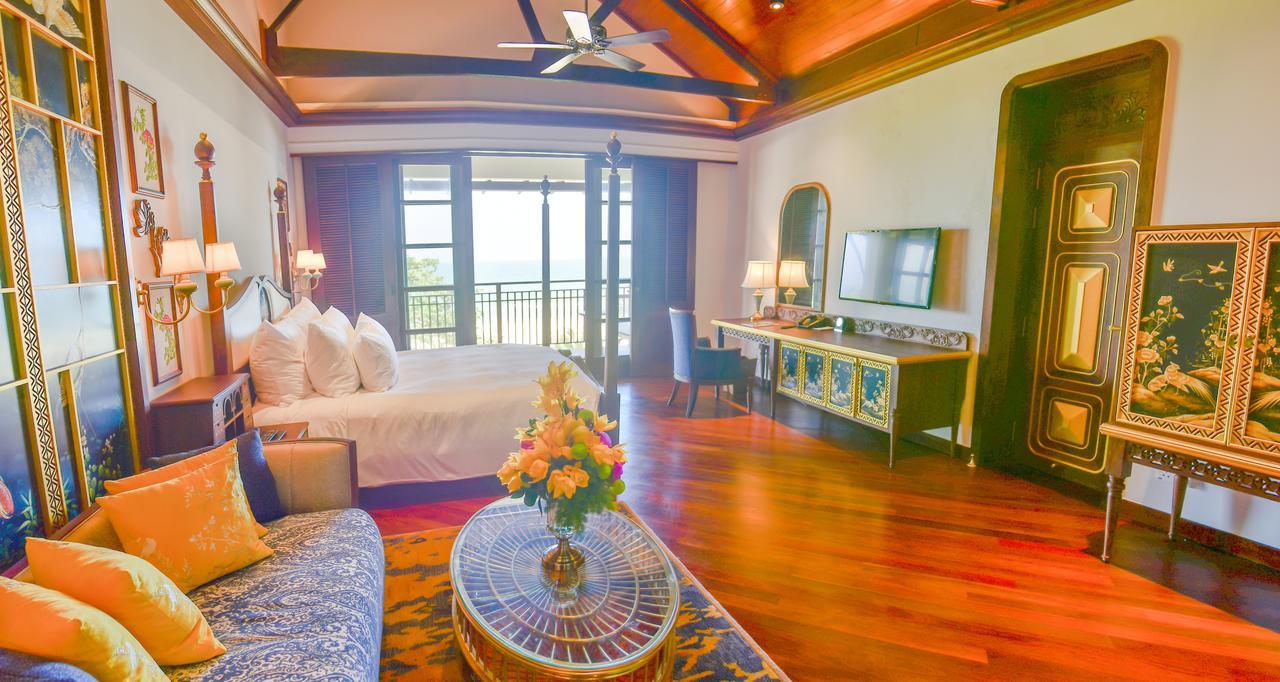 Two-Bedroom Presidential Suite