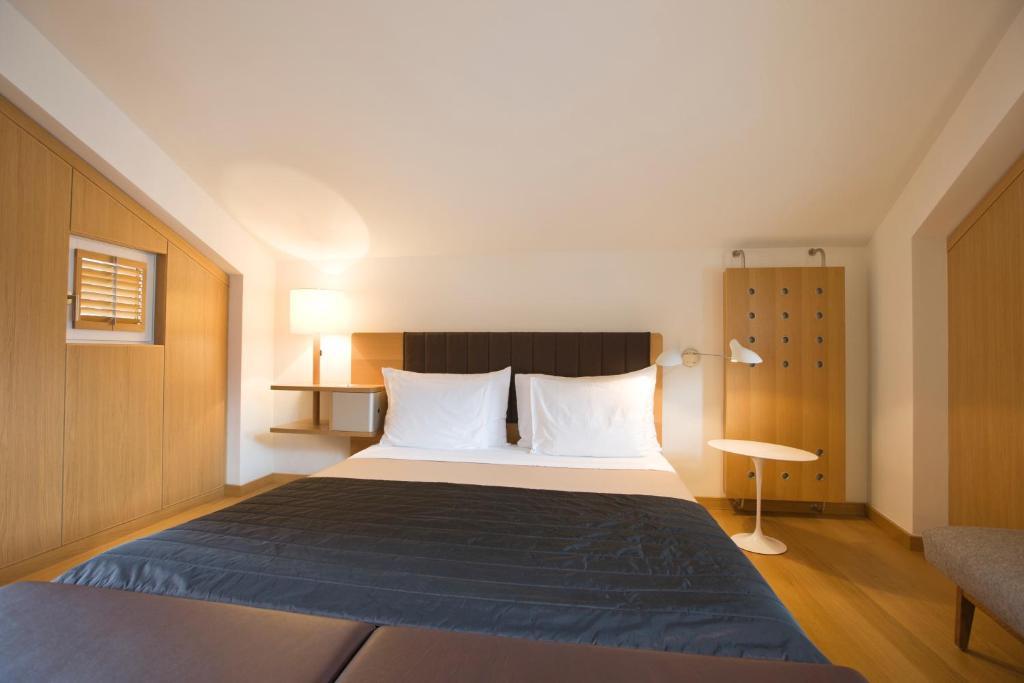 Corner Suite