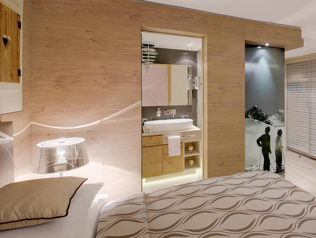 Single Room,700738180:JPEG