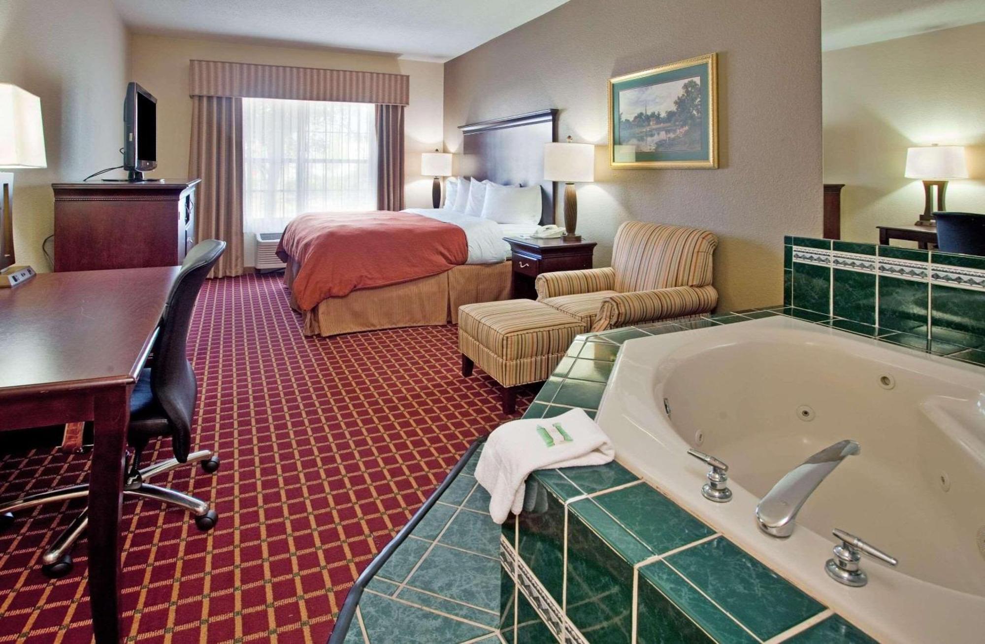 King Suite Non-Smoking