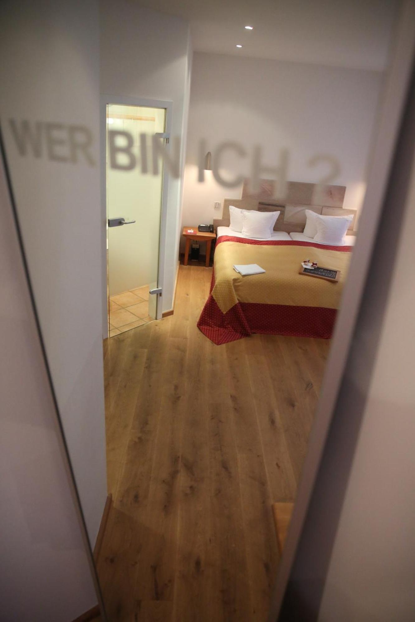 Double Room,1620979502:JPEG