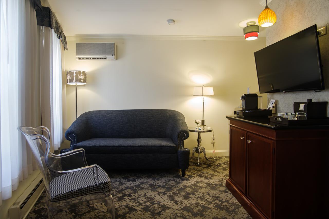 King Suite,696499656:JPEG