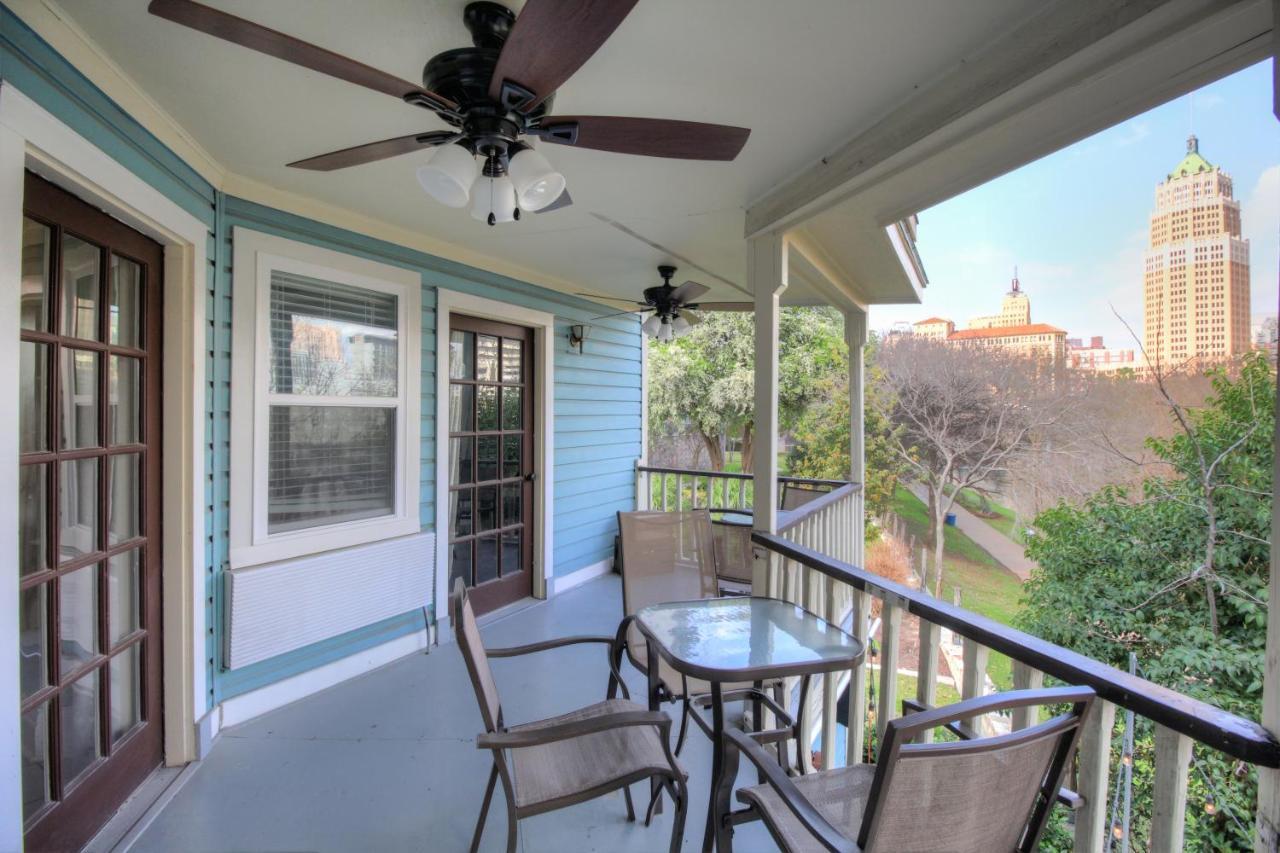 Queen Room with Balcony and Spa Bath,1498607674:JPEG